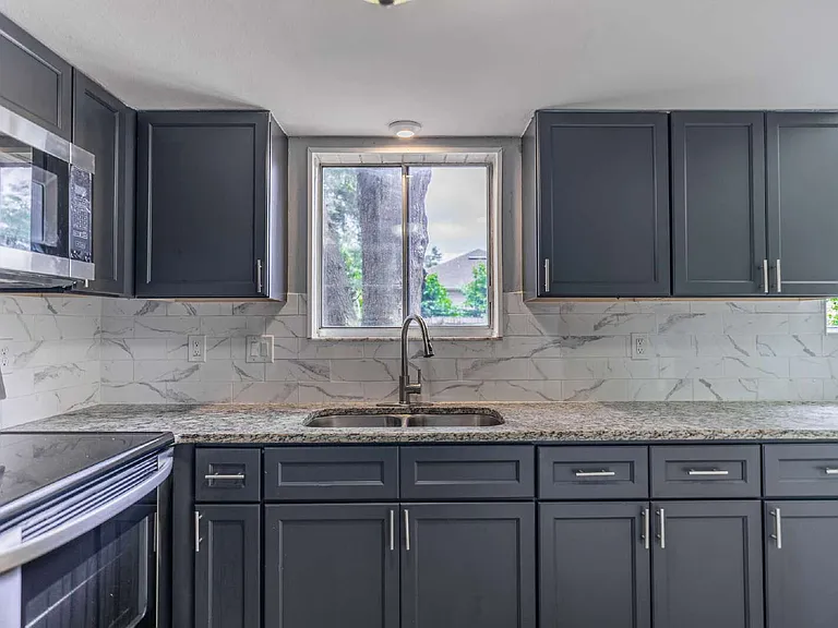 3909 Stonehaven Rd — Photo 14