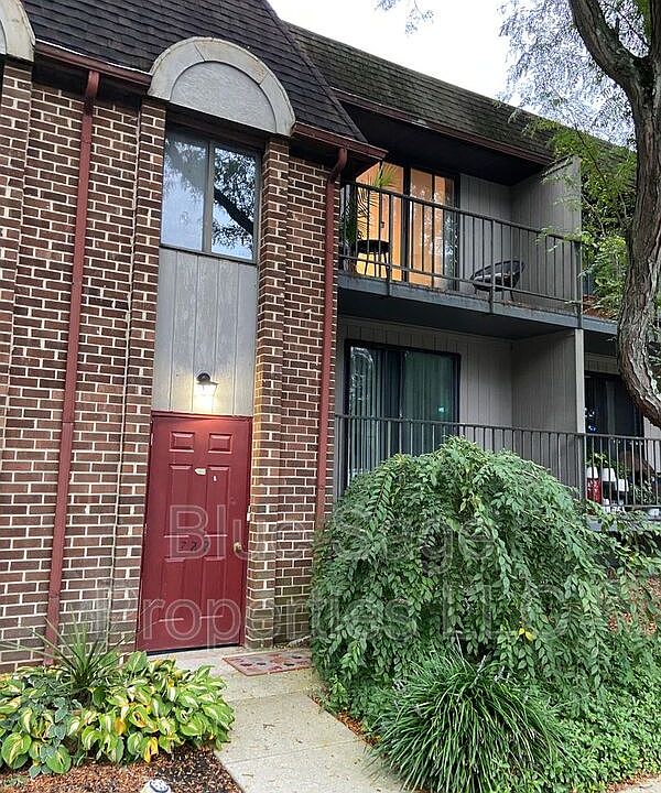 1st image of 722A Putnam Blvd #12A