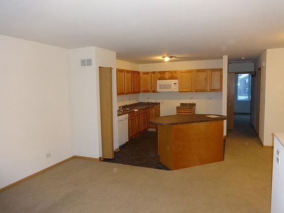 5th image of 355 Lakewood Blvd
