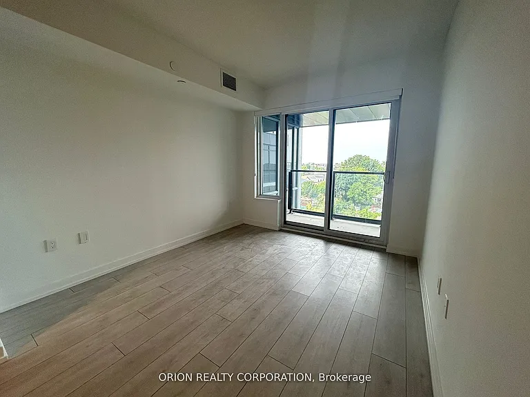 556 Marlee Ave #527 — Photo 7