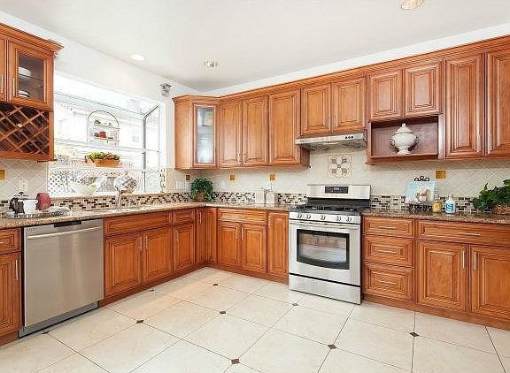 2nd image of 3278 Trabuco Ct