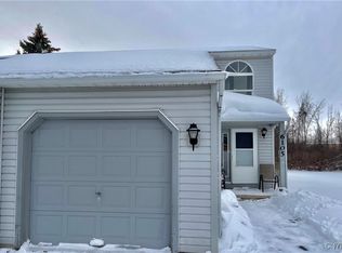 6105 Gillette Rd, Cicero, NY 13039