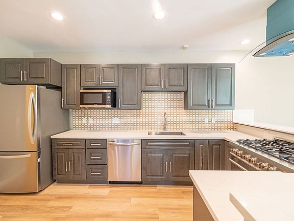 3rd image of 1276 Ocean Ave #5