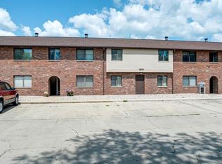 1801 Richardson Dr APT 2, Urbana, IL 61802