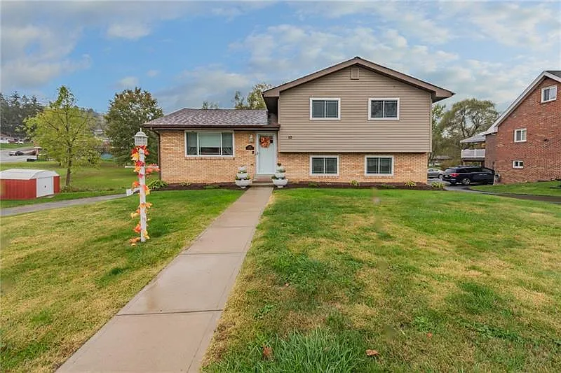 10 Marie Dr photo 1