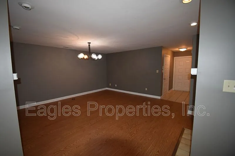 2 bed, 2.0 bath, 1188 sqft, $1,350 — Photo 2