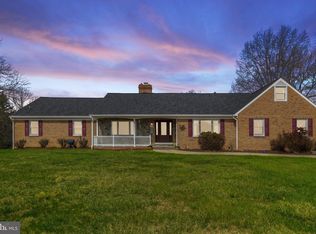 8839 Grasslands Ct, Marshall, VA 20115