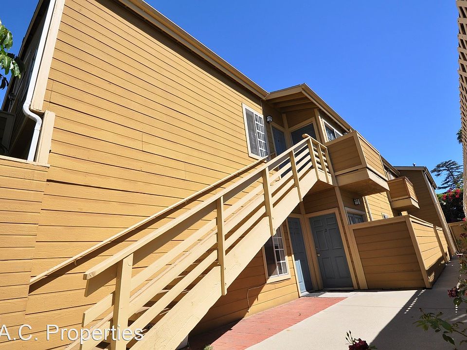 1st image of 12150 Oxnard St APT 2