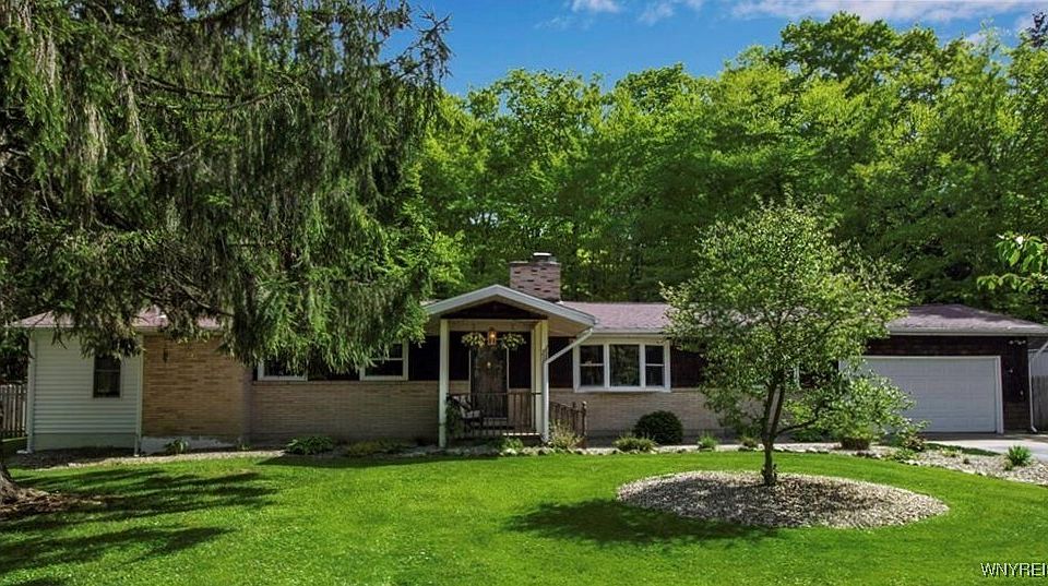 1st image of 7916 Hywood Dr