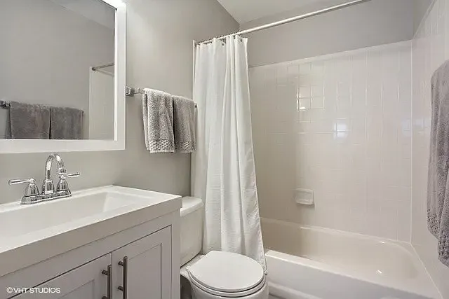 1249 Orleans Dr — Photo 15