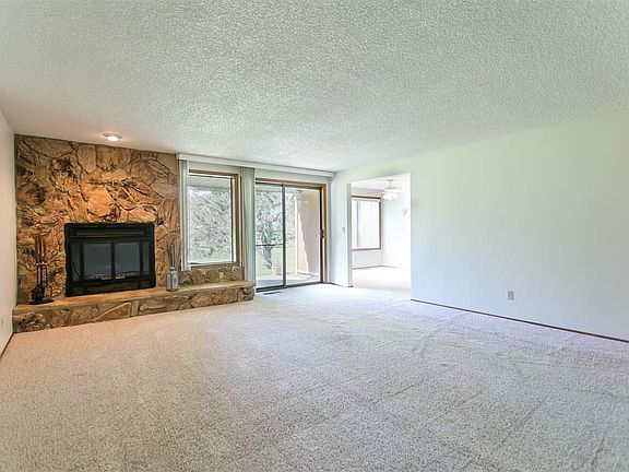 3rd image of 285 Gage Blvd