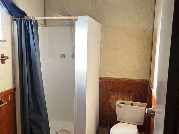 2nd image of 217 Grissom Dr