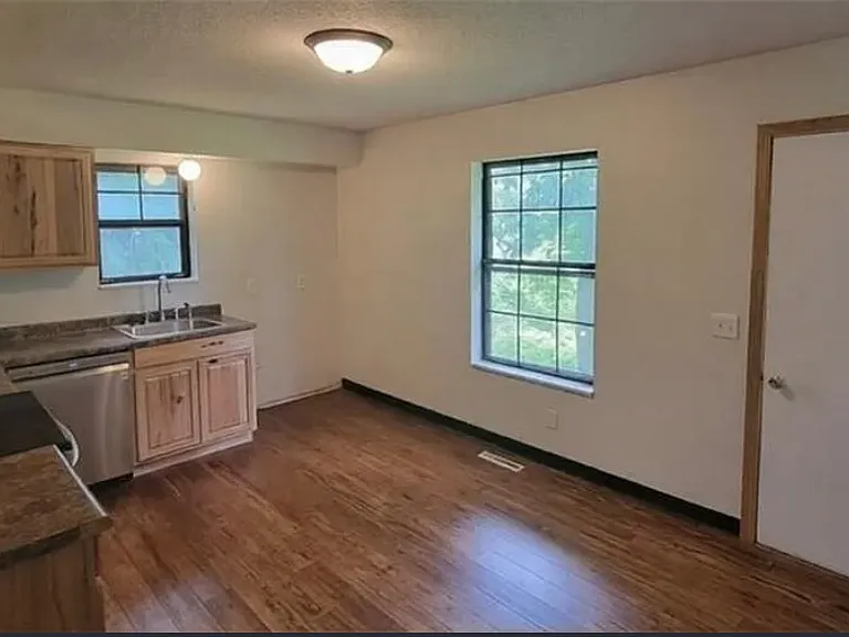 807 N Clark Ave — Photo 27