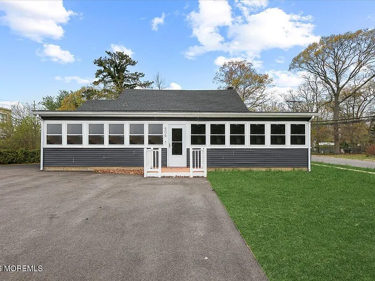 506 Lloyd Rd — Photo 2