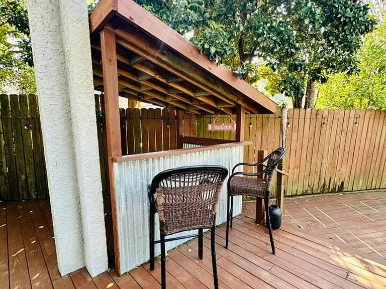 101 Long Pointe Dr — Photo 47
