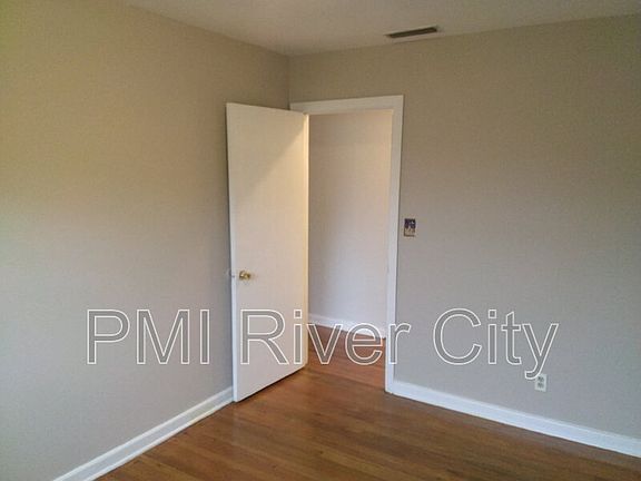 5th image of 2527 Emily Ln