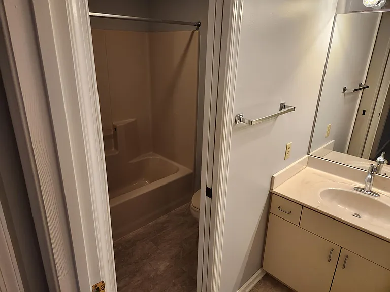 184 Crescent Dr — Photo 8