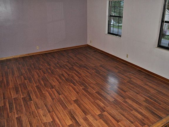 5th image of 320 Navaho Dr