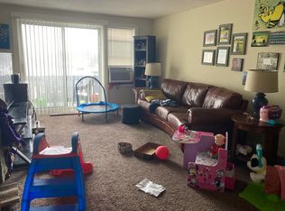 70 Barrows St APT 8, Fall River, MA 02724