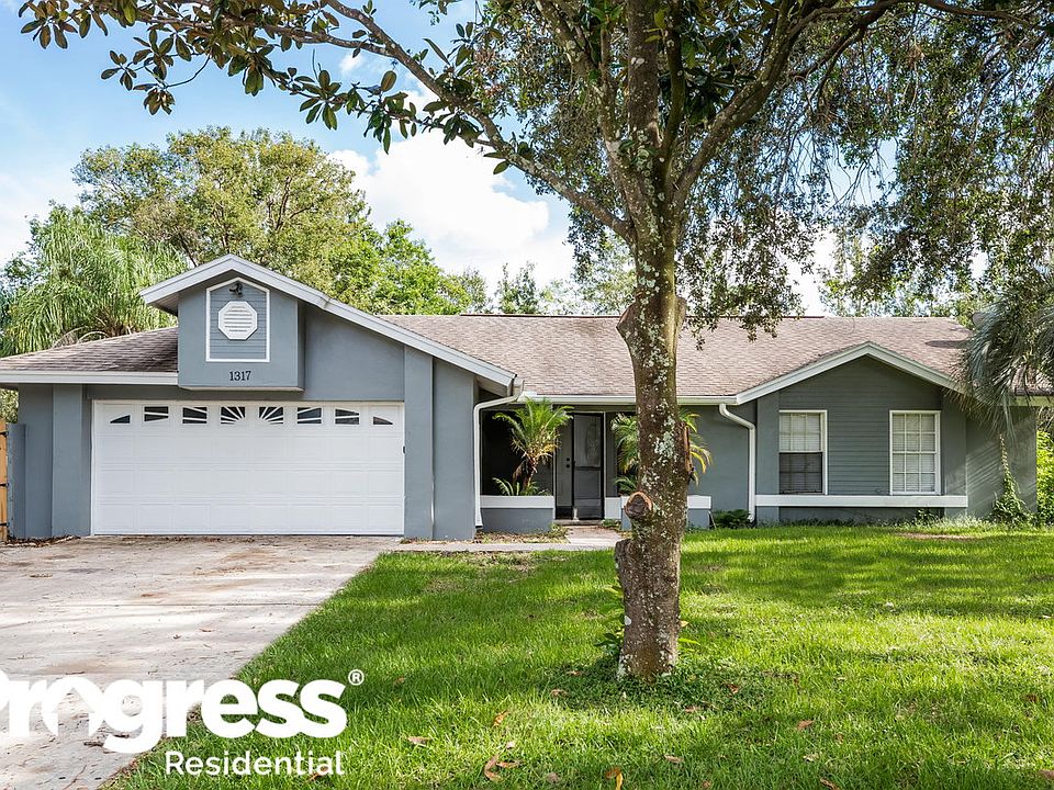 2nd image of 1317 Paradise Ln
