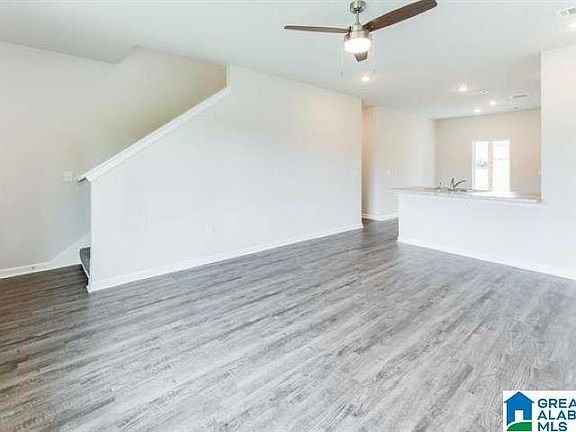 5th image of 120 Woodland Way