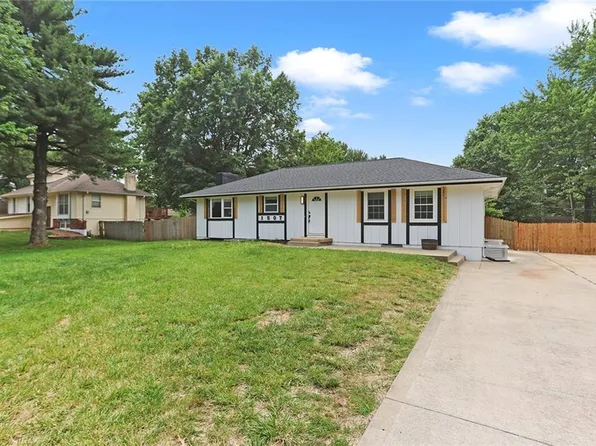 1507 SW 19th St, Blue Springs, MO 64015