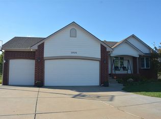 12626 E Lincoln Ct, Wichita, KS 67207