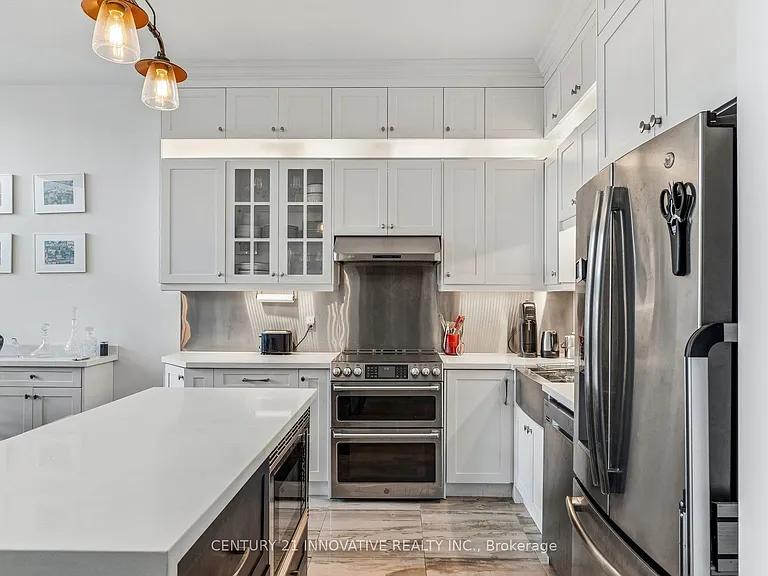 160 Baldwin St #420 — Photo 16