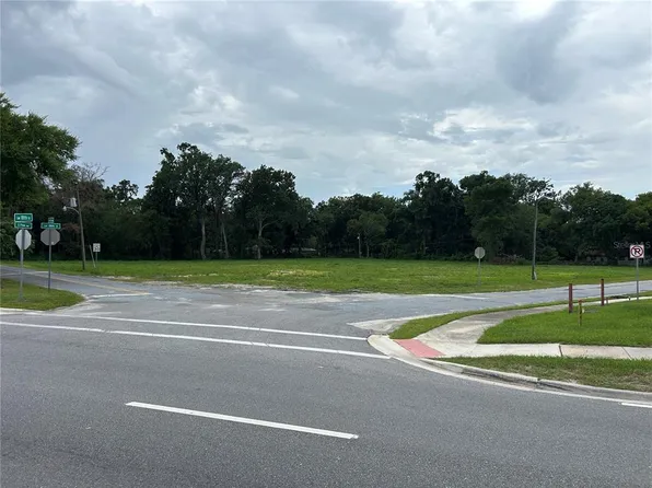 300 SW 18th St #1, Ocala, FL 34471