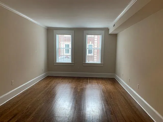 Building Photo - 16 Short St #3