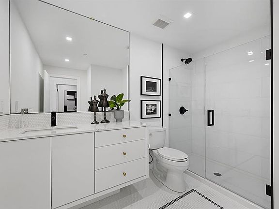 4th image of 8505 S Broadcast Ave SW #114