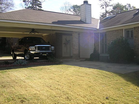 patio off of carport