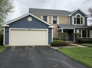 807 Acorn Dr, North Aurora, IL 60542