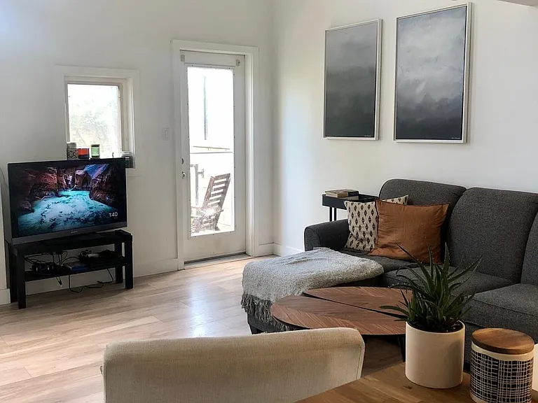 21 Earl St #306 — Photo 4