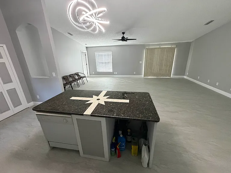 1743 Laramie Cir — Photo 10