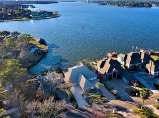 213 Lake View Cir, Montgomery, TX 77356