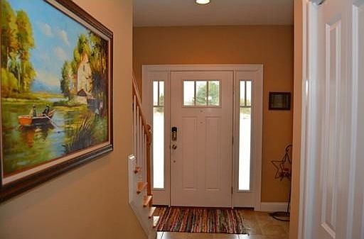 5th image of 15 Cranberry Ln