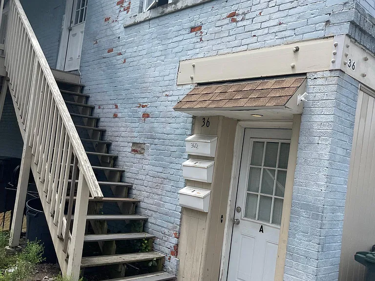 36 Soule St #C — Photo 2