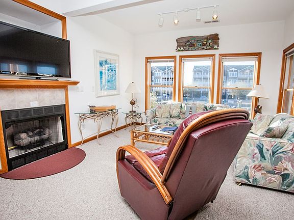 4th image of 401 N Bay Club Dr #401