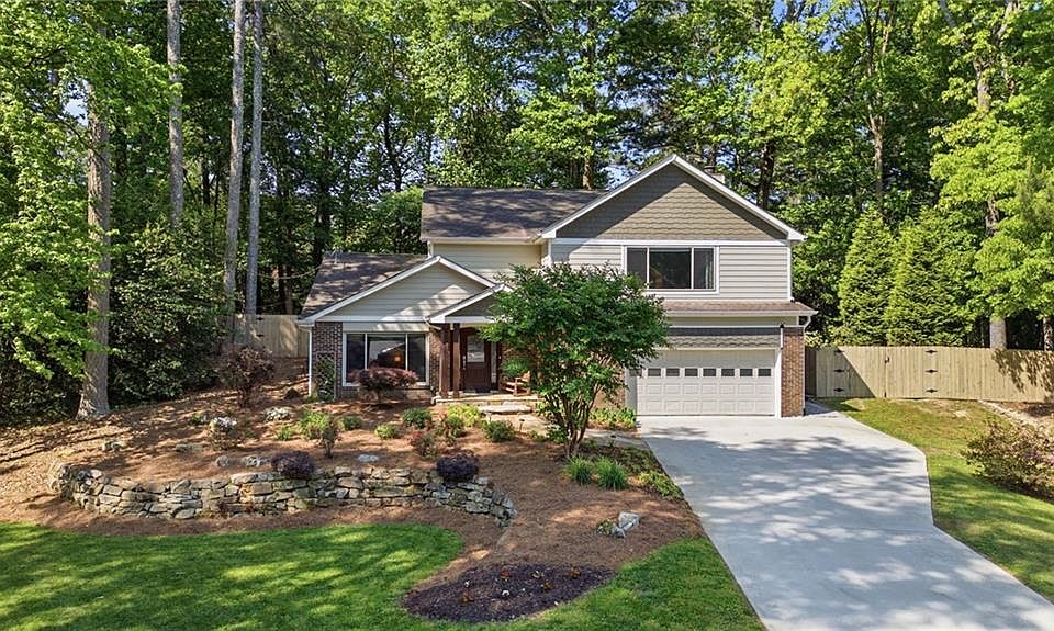 1st image of 2731 Georgian Ct