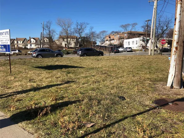 Seagirt Boulevard, Far Rockaway, NY 11691