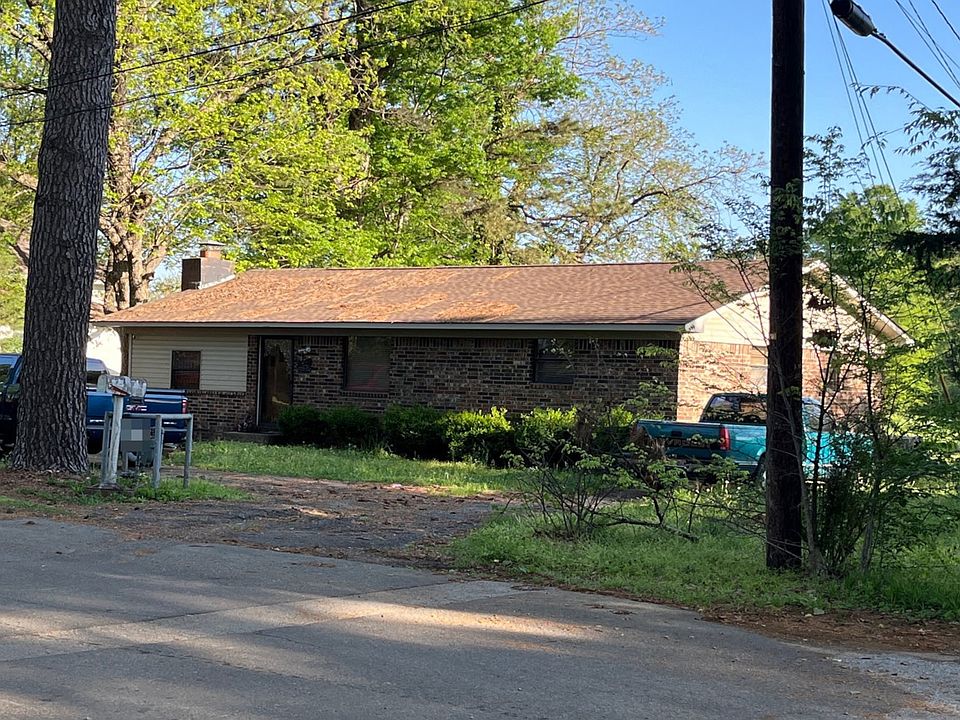 1st image of 710 Kraus St