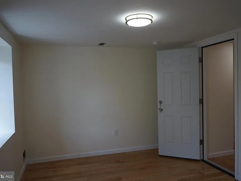 135 Gay St — Photo 12