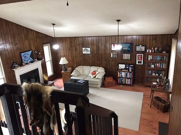 2nd image of 313 Tanbark Ct