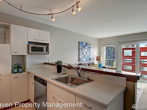 4th image of 2440 Western Ave APT 702