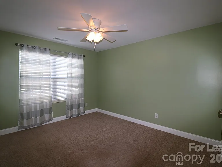 2090 Shady Pond Dr — Photo 18