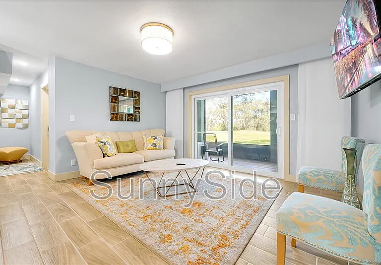 42 Nottingham Way #B — Photo 3