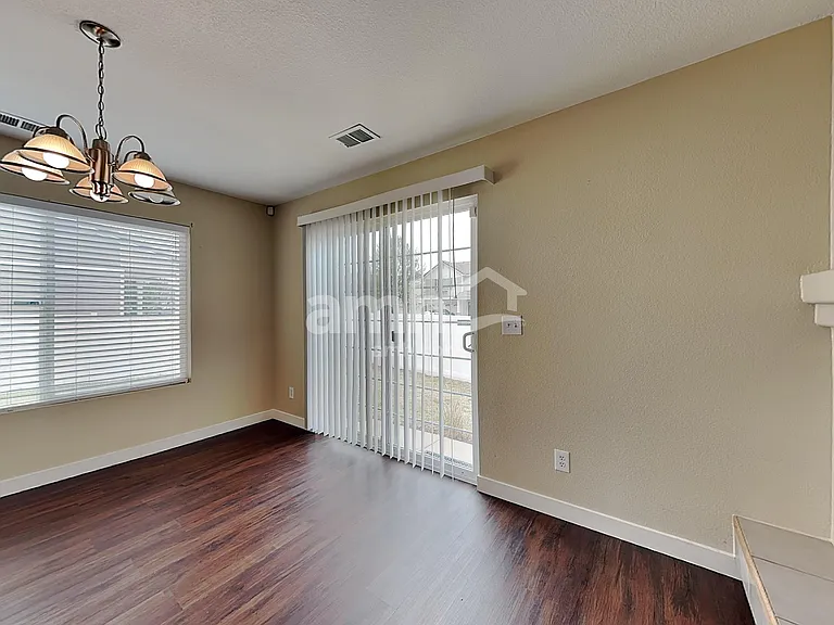 19052 E 53rd Ave — Photo 5