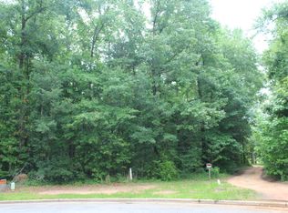 335 Ironhorse Ct, Albany, GA 31721