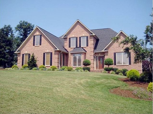 1st image of 138 Dell Cir